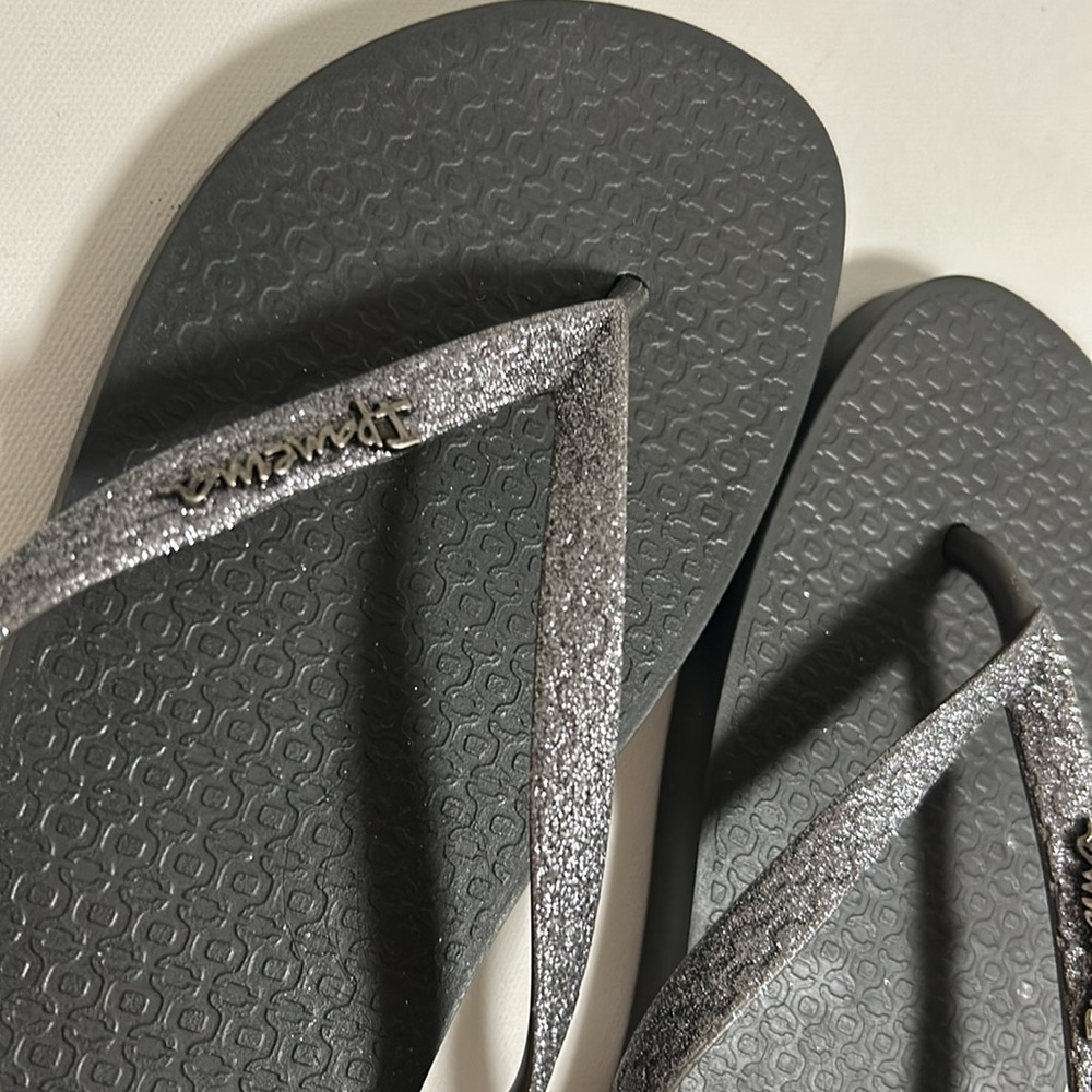 Black Ipanema sandals